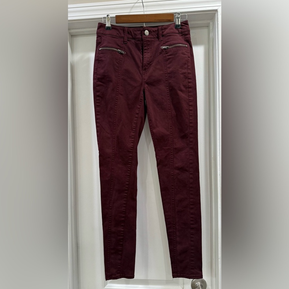 American Eagle 🦅 Outfitters Women's Hi Rise Jegging Burgundy Jeans Size 4